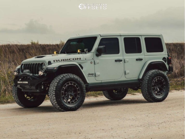 Jeep Wrangler Lifted Suspension Tire Clearance and Modified Geometry